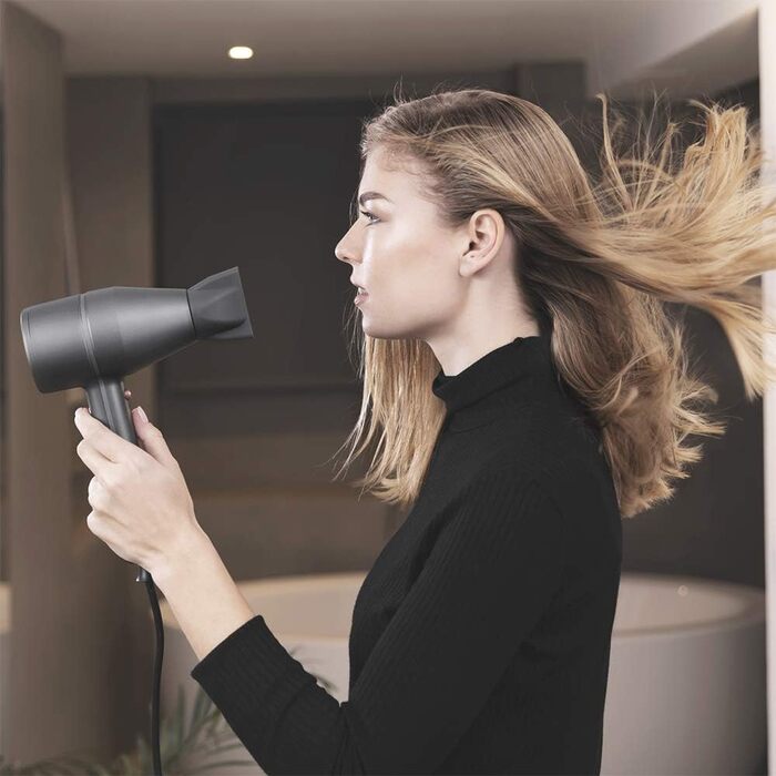 Фен Cecotec Bamba IoniCare Harmony, 2600W, регулювання температури та швидкості, технологія HairCare, іонізація, 1.8 м, 2 насадки, холодний струмінь (чорний, компактний)