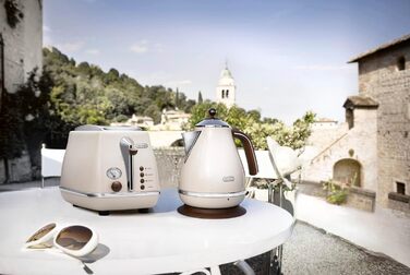 De'Longhi Kettle Icona Vintage KBOV2001.BG - 1.7 l with water level indicator and 360° base, stainless steel in an elegant retro look with chrome details, beige Single