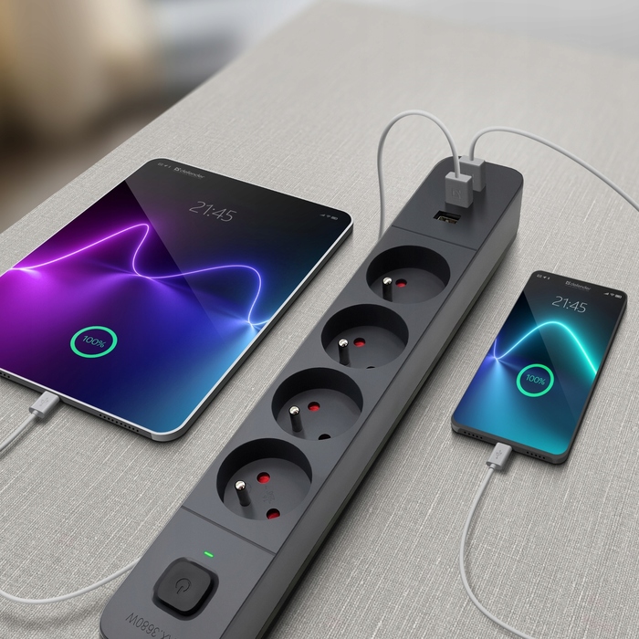 Мережевий фільтр (подовжувач) з 3 USB-портами, вимикачем та захистом від перенапруги, 1.5 м
