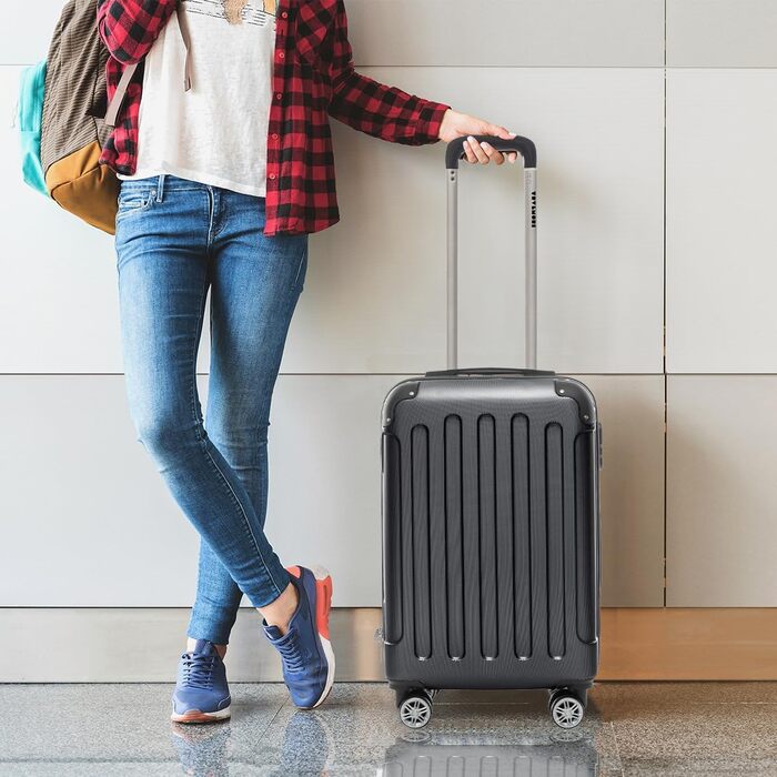 Чемодан ручної поклажі TRVLMORE 54x36x20 см - валіза на колесах, чорний