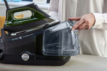 Парова станція Rowenta Silence Steam Pro, 2800 Вт, 1,3 л, чорний з зеленим