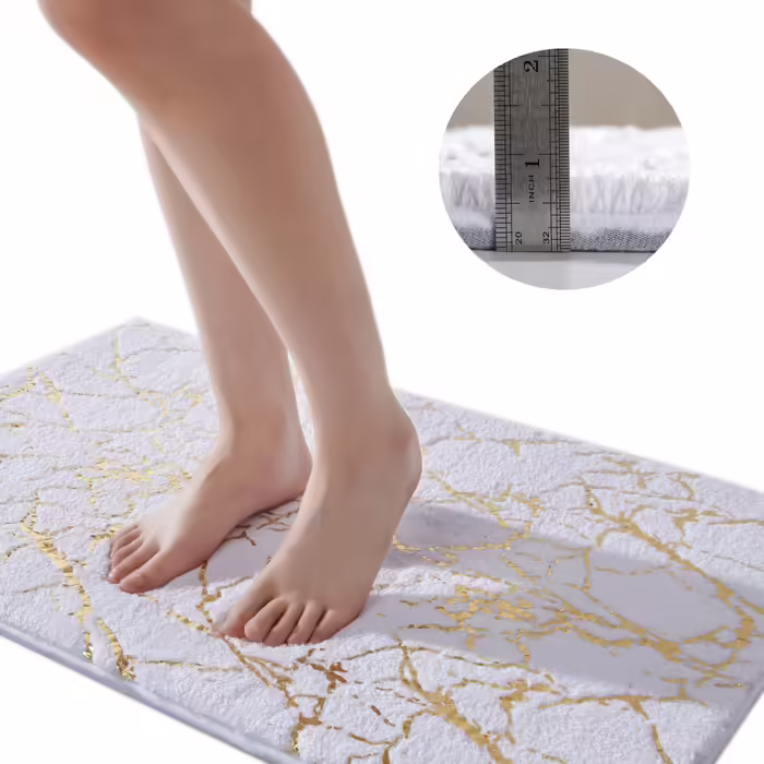 QJHOMO Non-Slip Bath Mat Washable Bathroom Rug, Toilet Rug with Cutout White Bathroom Carpet, Gold Decorative Toilet Rug Luxury Bath Accessories, Soft Microfiber Absorbent Bath Mat 50x60 cm