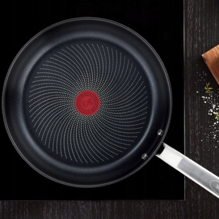 Набір сковорідок TEFAL Intuition (24, 26, 28 см) для індукційних плит, сталь з антипригарним покриттям