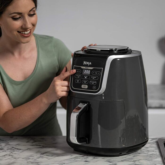 Фритюрниця Ninja AF160UK MAX, 5.2 л, 6-в-1, без олії, Air Fry, Max Crisp, для смаження, випікання, розігріву, дегідратації, сімейна, цифрова, приготування з заморожених продуктів, з антипригарним покриттям