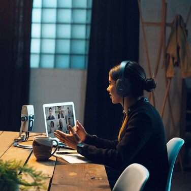 Мікрофон конденсаторний AKG Ara USB-C, для подкастів, відео, геймінгу та стрімінгу, синьо-срібний
