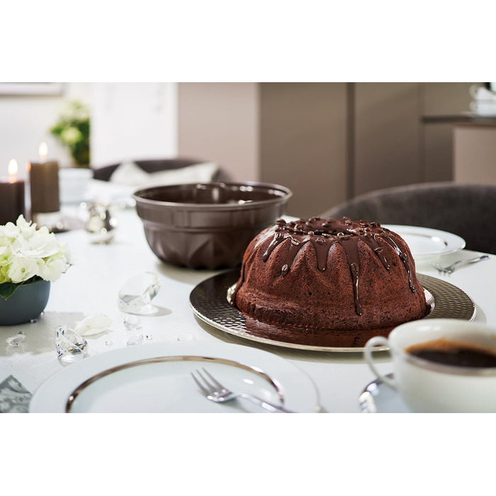 Dr. Oetker Gugelhupf 25 cm Baking Mold BACK-EDITION, round baking pan with leak-proof rim, Bundt pan with non-stick coating (Color: Brown), Quantity: 1 piece