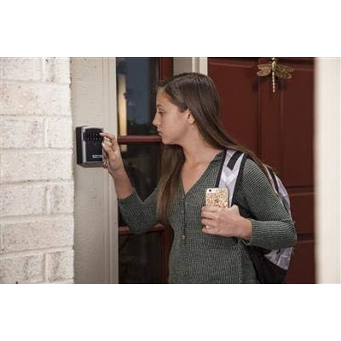 Сейф для ключів Master Lock Smart Connected з Bluetooth та кодовим замком, настінний, шифрування за військовим стандартом, 12.7x8.3x5.9 см