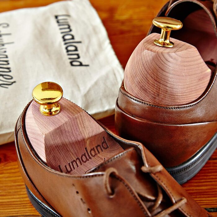 Lumaland® Premium Cedarwood Shoe Trees for Women and Men | Double spring for perfect shape retention, split & adjustable front piece | Includes cotton storage bag