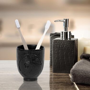 Jay Franco Hello Kitty Toothbrush Holder, Resin, Pink (Black – Nightmare Before Christmas)