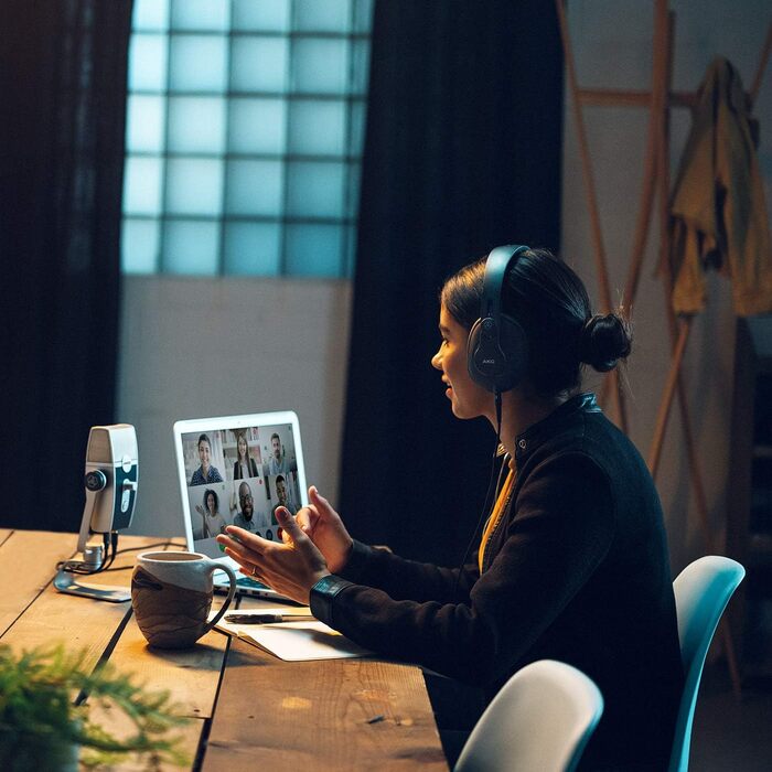 Мікрофон конденсаторний AKG Ara USB-C, для подкастів, відео, геймінгу та стрімінгу, синьо-срібний