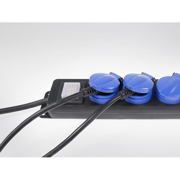 Розподільник розеток Schwabe 3-fach з вимикачем, заземленням, кришкою, 1.5 м, для зовнішнього використання, 230V, 16A, IP44, чорний, синій