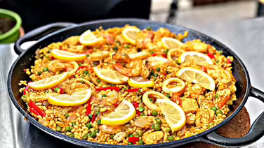 BBQ-Toro Traditional Paella Pan for 6 People | Ø 36 cm | Cast Iron Grill Pan with Handles | pre-seasoned - already seasoned | Paella pan for grill, gas stove, electric stove
