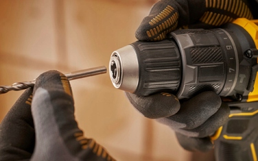 Акумуляторний шуруповерт Stanley 18 В SFMCD716B