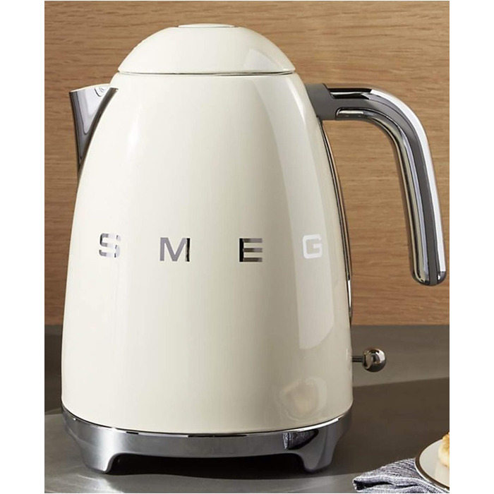 Електричний чайник Smeg KLF03WHEU 1.7л, 2400Вт, з фільтром від накипу та системою Soft-Opening, білий