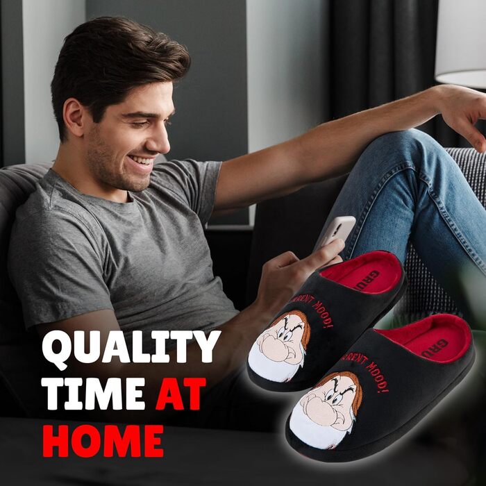 Тапочки Star Wars для чоловіків, хлопчиків та підлітків: Злий Йода та Малюк Йода - подарунок для фанатів Star Wars, чорний, 41 EU