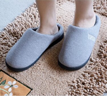 Теплі домашні тапочки Tofern для жінок та чоловіків: зручні, з піною Memory, бавовна, смугасті, антиковзаючі, сірі (38/39 EU)