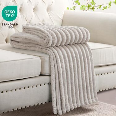 Плед RUIKASI фланелевий бежевий 150x200 см - теплий та м'який плед для дому, дивана, вітальні, декору, ковдра
