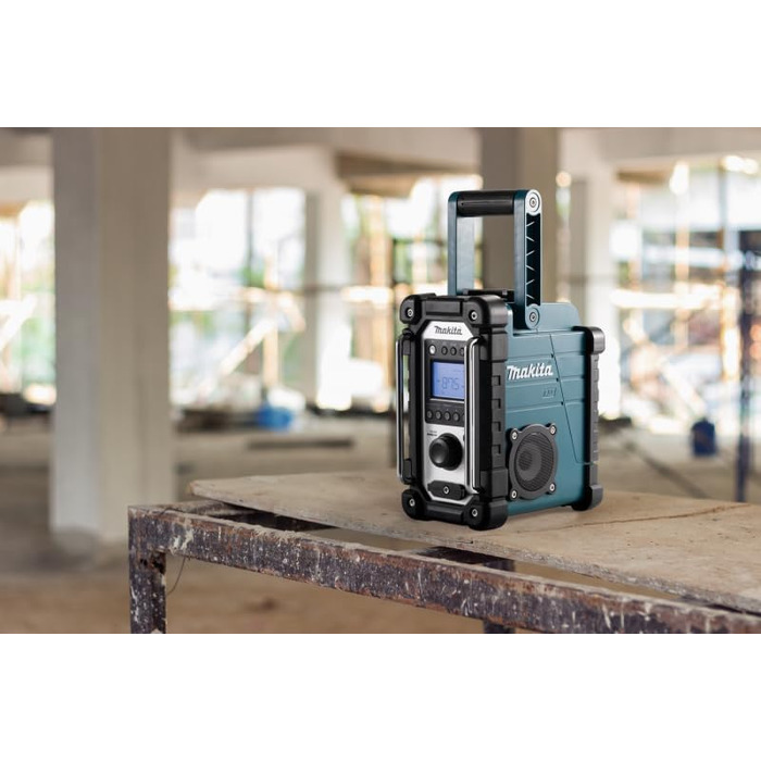 Радіо для будівельного майданчика Makita DMR112 з DAB+ та Bluetooth (7,2 В - 18 В, без акумулятора, без зарядного пристрою)