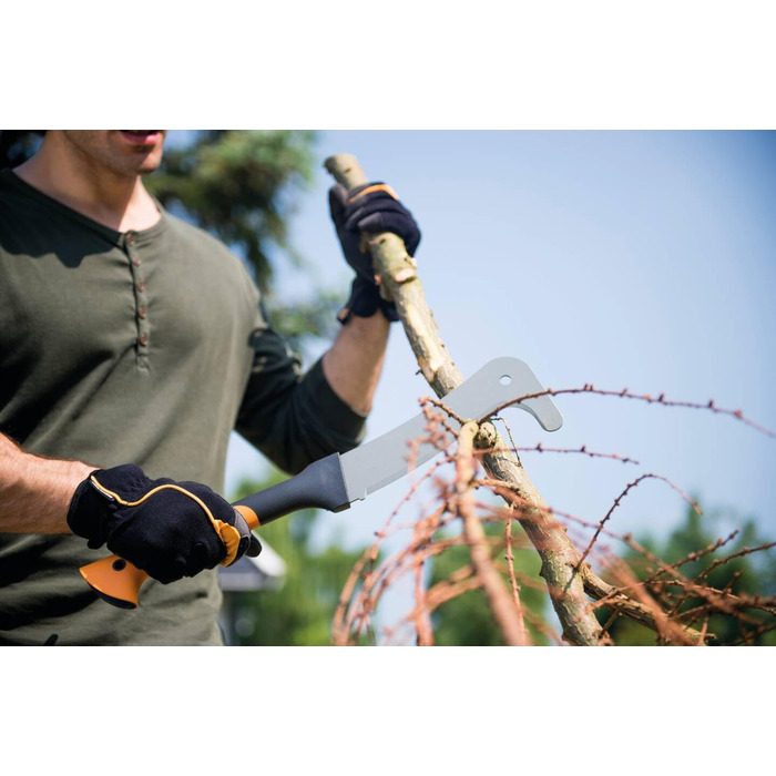 Fiskars Machete, Length: 50.5 cm, Non-stick coated, Hardened steel blade/Fiberglass reinforced plastic handle, Includes sheath, Black/Orange, WoodXpert, XA3, 1003609