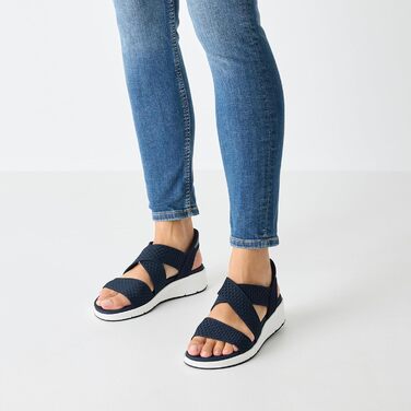 Босоніжки жіночі Tamaris 8-88724-44 Wide Fit 37 EU чорні, широка колодка