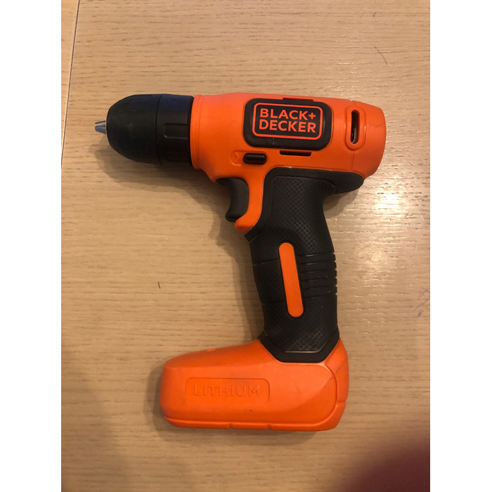 Акумуляторний шурупокрут Black+Decker 7,2 В BDCD8