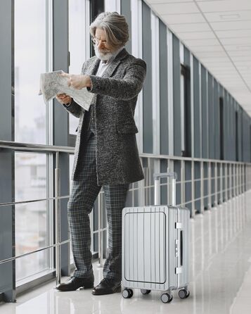 Чемодан-валіза Sea Choice Handgepäck з відділенням для ноутбука 15.6', з PC корпусом, USB-портом, TSA замком та коліщатками 360° (Срібний)