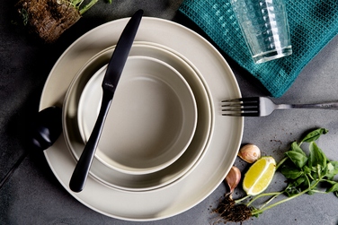 Обідній сервіс VictO Konsimo, набір тарілок на 6 осіб / 18 предметів