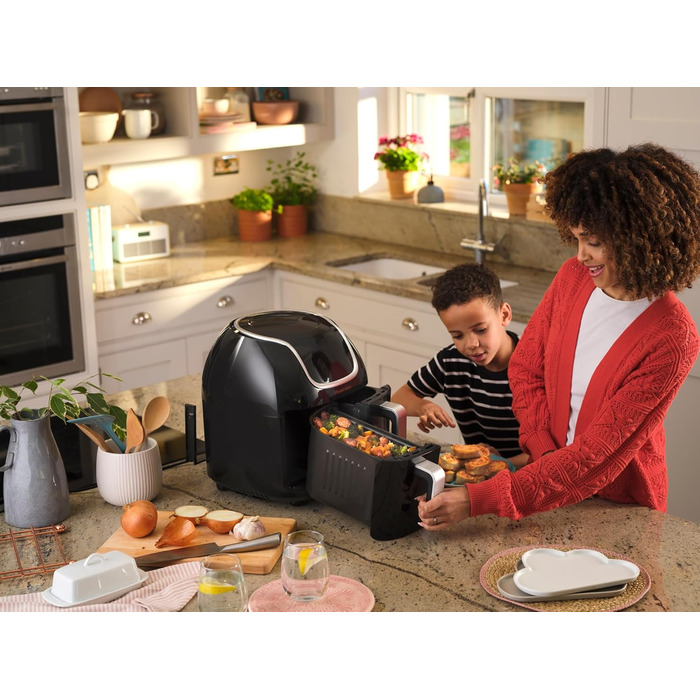 Фритюрниця електрична Russell Hobbs подвійна 8.5л з технологією Rapid Air Fryer, 8 програм, сенсорний екран, кошики 4.25л, посудомийна безпека 27290-56S