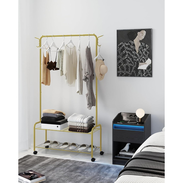 Clothes rack with 2-tier shelf, 3-in-1 design, clothes rack with 4 wheels, coat rack with 4 hooks for bags, Gold GR07499A