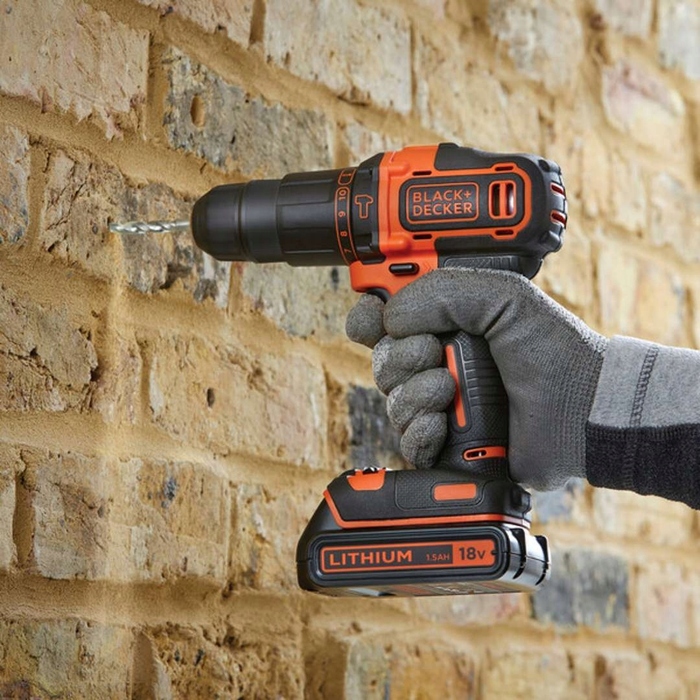 Акумуляторний шуруповерт Black+Decker 18 V BDCHD18N