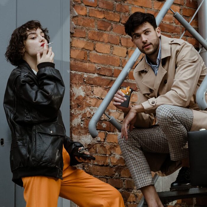 Металеве тютюнопакувальник LiRiQi на 20 сигарет (2 шт.) з магнітною застібкою, сірий та чорний кольори