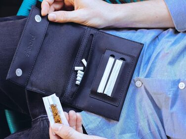 Тютюнова сумка Skaard зі шкіри, чорна, з кишенею та кишеньковою попільничкою
