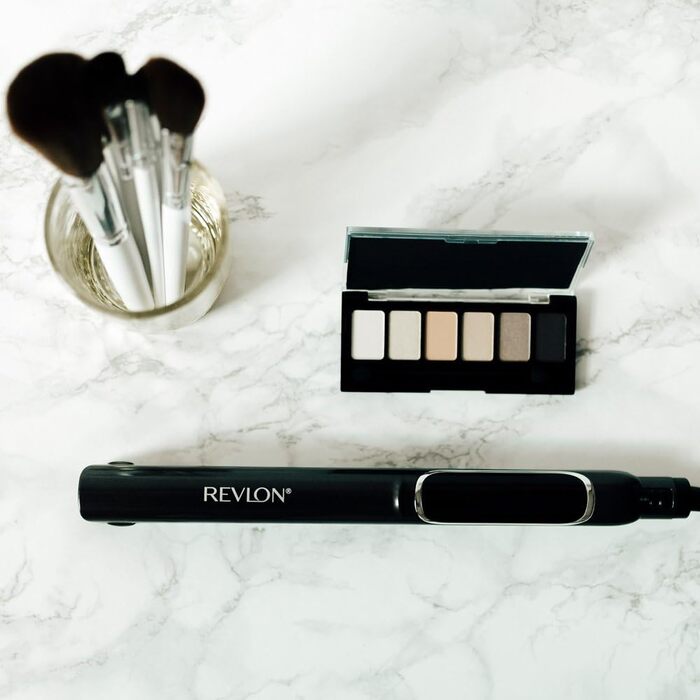 Revlon SmoothStay 25mm Coconut Oil Infused Straightener with Travel Pouch - Adjustable Temperature up to 235°C