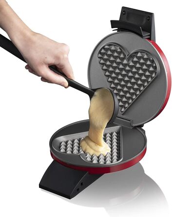 Вафельниця Cloer 1633V: Вафлі у формі серця, антипригарне покриття, 930W, червона