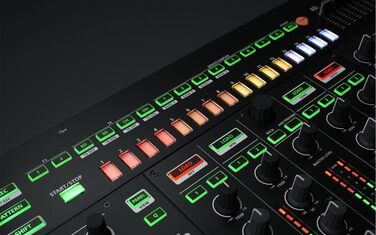 DJ контролер Roland DJ-808: 2-канальний контролер для Serato Intro з 4 деками, натхненний легендарними драм-машинами Roland