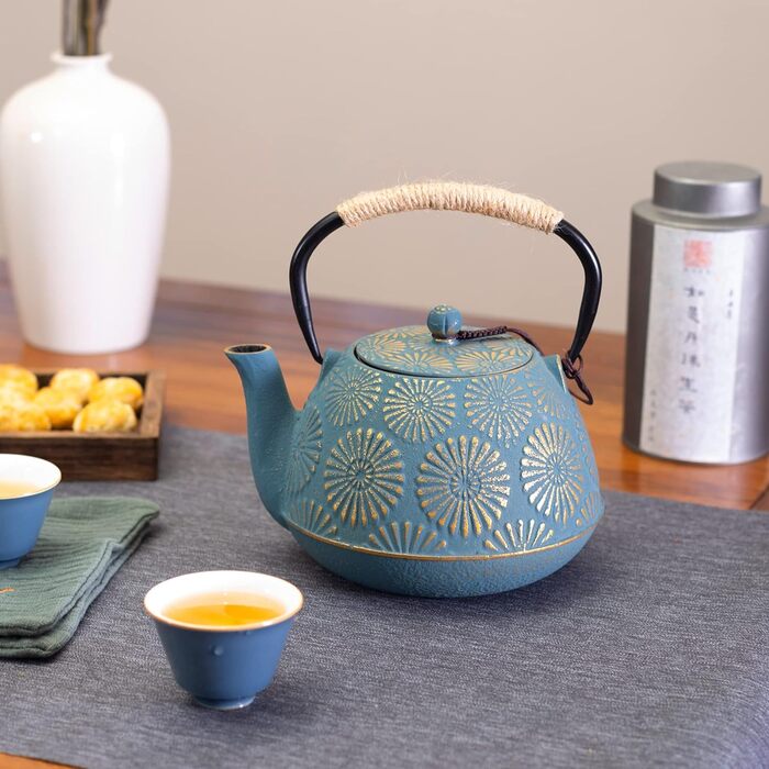 MILVBUSISS Cast Iron Teapot, 1200 ml, Large Capacity, Stovetop Kettle with Infuser, Japanese Teapot for Loose Leaf Tea, Coated with Enamelled Interior, Silicone Handle