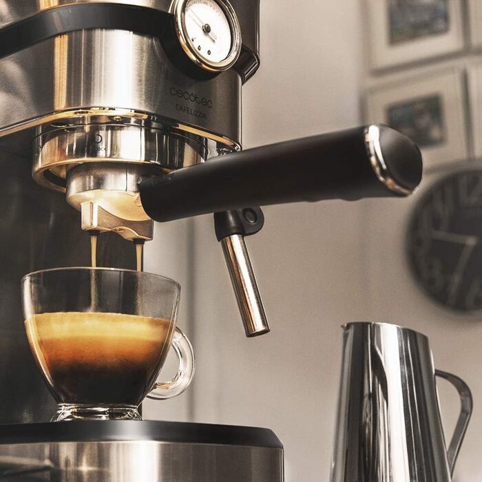 Cecotec Espressomaschine Espresso and Cappuccino Cafelizzia 790 Steel Pro. 1350W, Pressure Gauge, Thermoblock System, 20 Bar Pressure, Automatic Mode for 1-2 coffees, Swivel Steam Wand, 1.2L, Stainless Steel