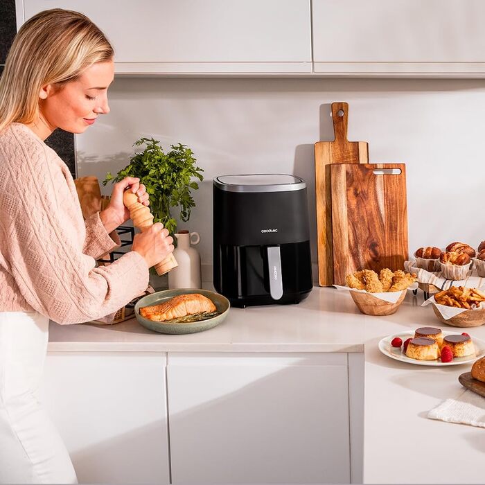 Фритюрниця без олії Cecotec Cecofry Fantastik Window 4000, 4 л, 1400 Вт, 9 програм, сенсорне управління, PerfectCoo, 80-200ºC, чорний