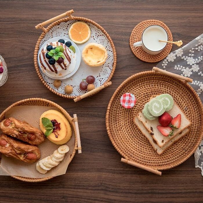 YANGQIHOME Rattan Round Serving Tray, Woven Basket Tray with Wooden Handles (32 cm)