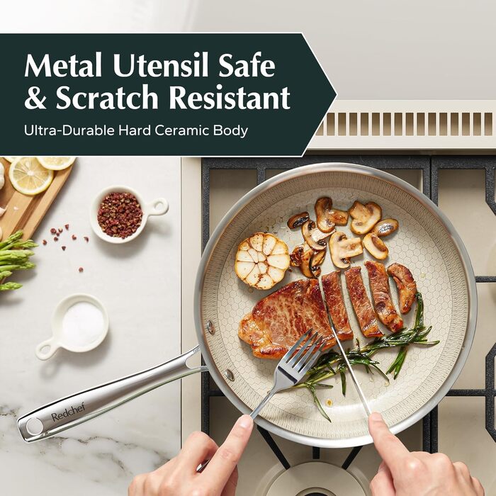 Набір сковорідок Redchef з антипригарним покриттям Ceramic, 3 шт., 20+26+30 см (чорний), 20+24+28 см (бежевий). Без PFOA, PTFE, PFAS. Можна мити в посудомийній машині та використовувати в духовці.