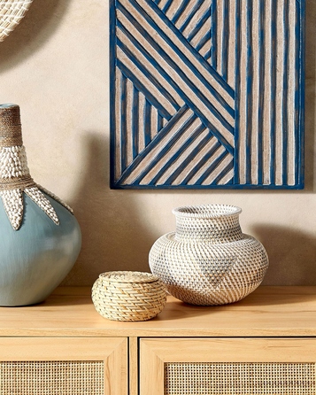 Ваза Beliani з пластику, 24 x 22 см