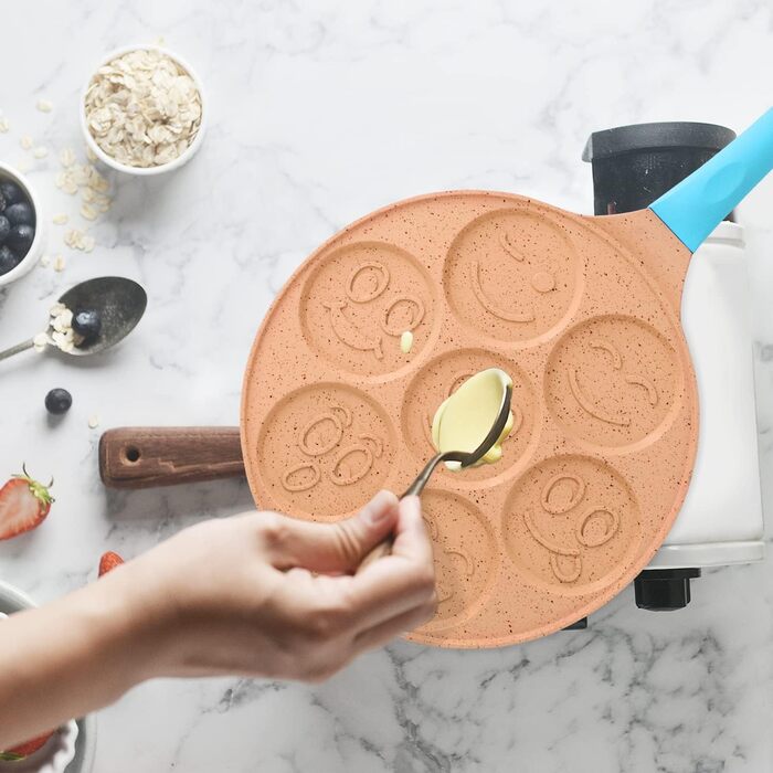 Млинцева пательня Joeji's Kitchen з 7 отворами зі смайликами, 26,5 см, антипригарна, легкий алюмінієвий литий корпус, для індукції, дитяча, універсальна для млинців та яєць, синя