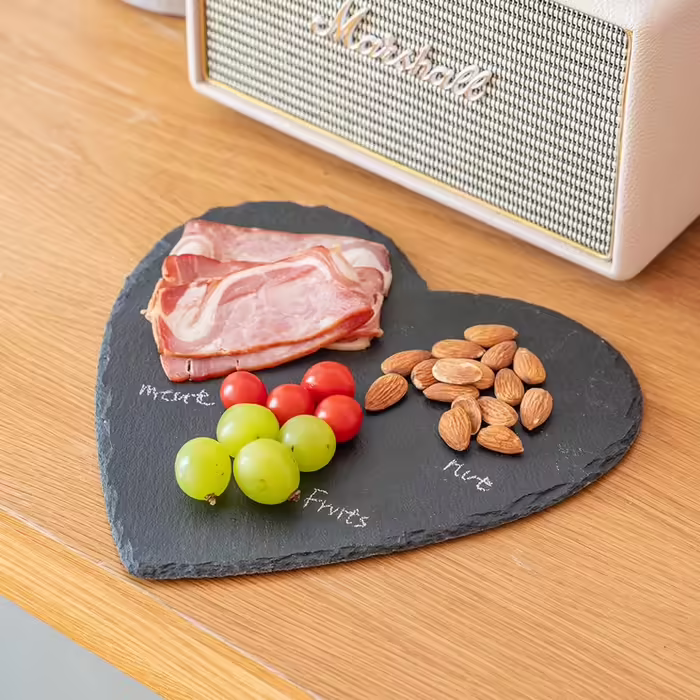 Slate Plates 20cm, Set of 2, Slate Serving Plates, Heart-Shaped Slate Serving Plate with Chalk Marker, Slate Hearts for Serving & Labeling