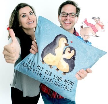 Декоративна подушка Mr. & Mrs. Panda з пінгвінами, що обіймаються, 40x40 см – подарунок для пари, на весілля, заручини, річницю, диванна подушка, чохол