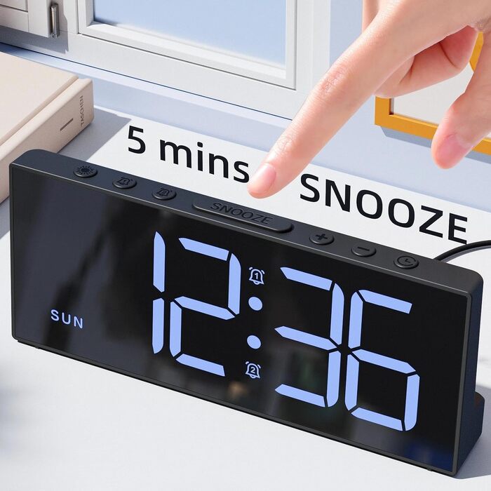 Цифровий будильник LATEC з двома сигналами, функцією Snooze, 4 рівнями яскравості та USB-портом для зарядки, чорний
