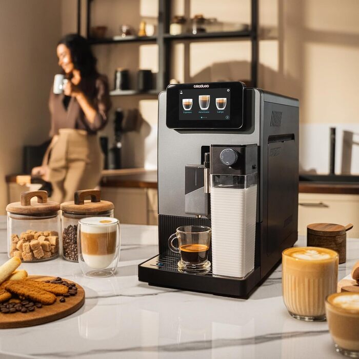 Кавомашина автоматична Cecotec Cremmaet Latte Art 1500W 19 Бар: Еспресо, капучино, лате та інше
