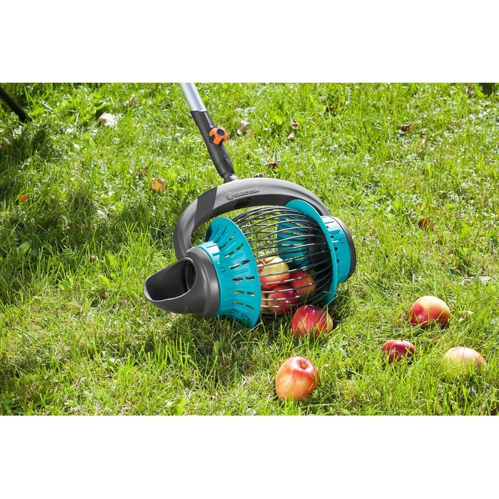 Gardena combisystem Reel Collector: The fruit collector for comfortable picking without bending, suitable for fruits and nuts, comfortable emptying, compatible with Gardena combisystem handles (3108-20)