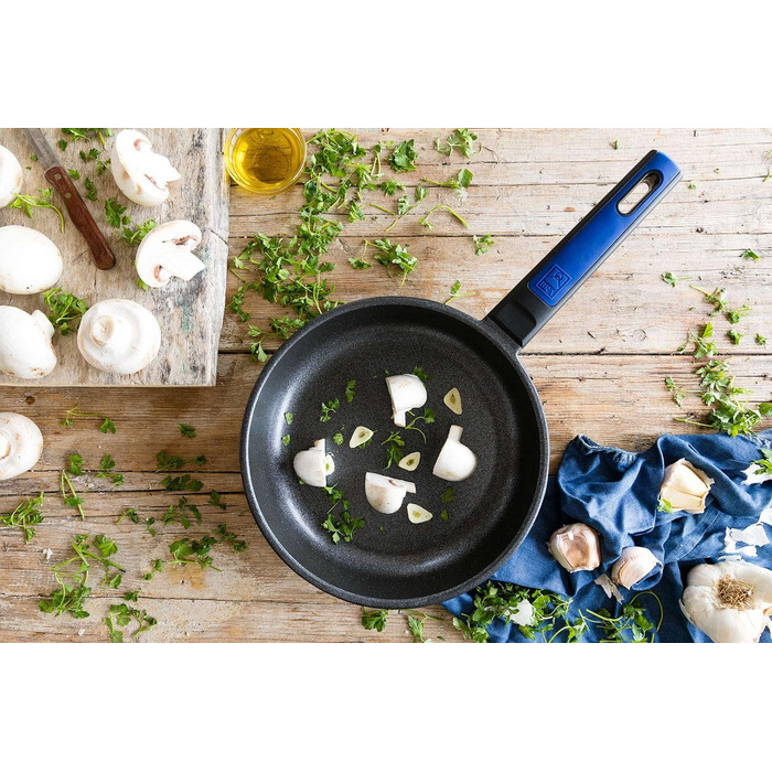 BRA Advanced | Set of 3 non-stick frying pans made of cast aluminum, 20|24|28 cm, PFOA-free, reinforced, excellent performance and scratch resistance, suitable for induction. Frying Pan Set (20-24-28 cm)
