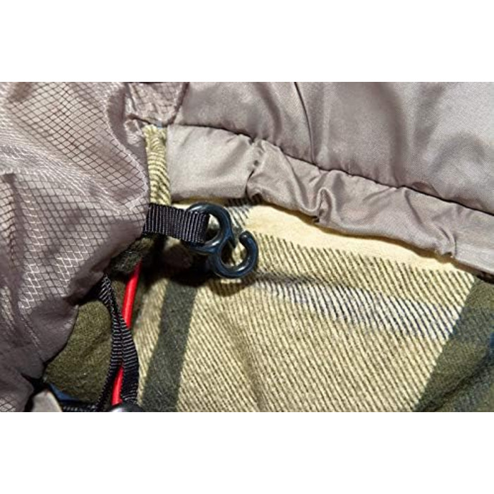 Спальний мішок Alexika Canada Plus – теплий, зручний, прямокутний, цілорічний для дорослих та сімей. Підходить для кемпінгу та відпочинку на природі за низьких температур (до -6°C). Розмір 230x100 см, з компресійним мішком.