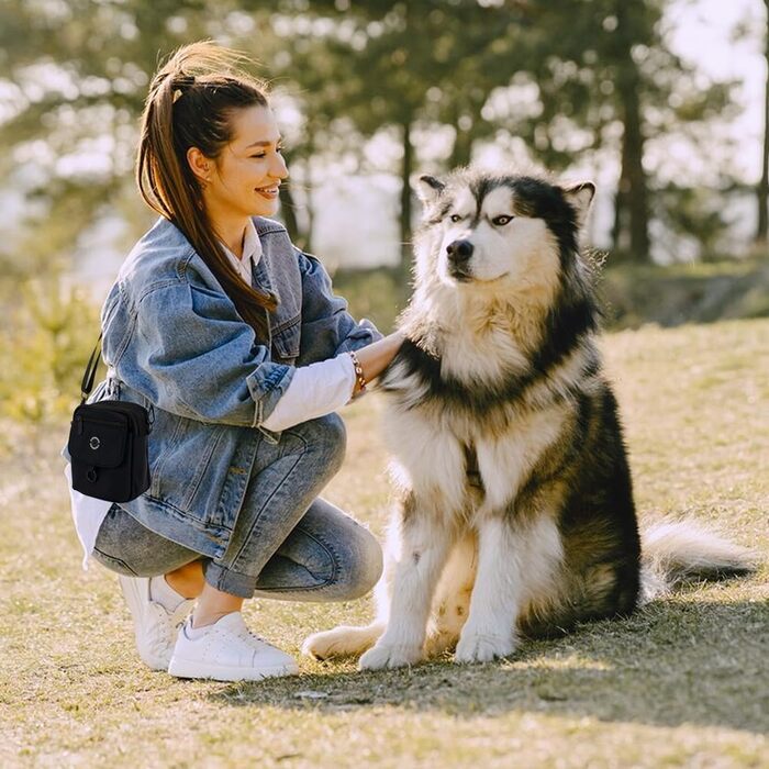 Сумка для собак COOWONE Leckerli-Tasche, чорна, водонепроникна, з тримачем для відходів, регульований плечовий ремінь, для дресирування, прогулянок